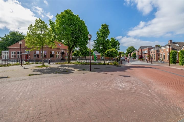 Foto 42 van Middenweg 8