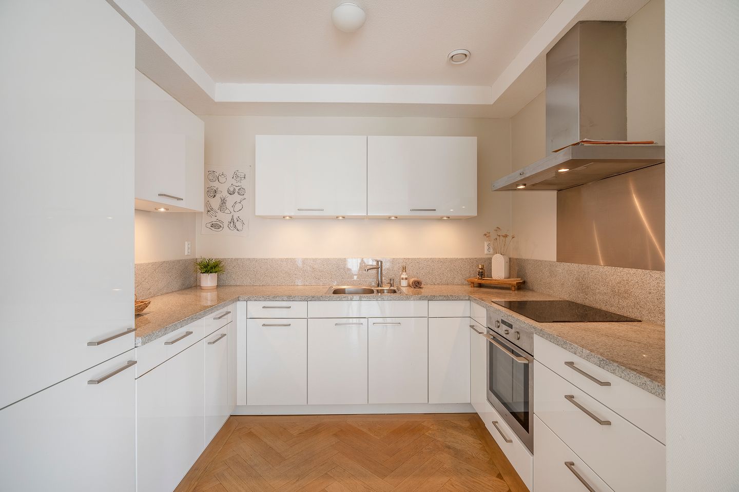 Foto 19 van Johan de Wittstraat 111