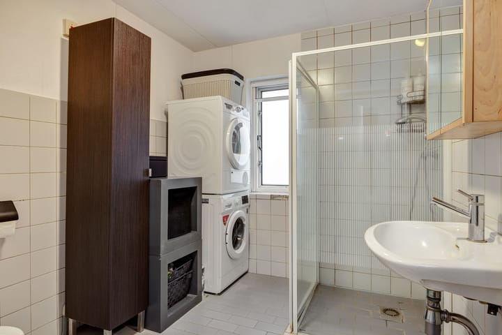 Photo 19 of Wilhelminastraat 273