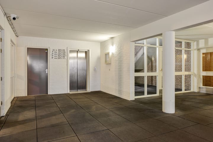 Photo 24 of Wilhelminastraat 273