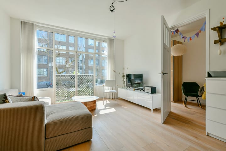 Photo 4 of Louise de Colignystraat 36-H