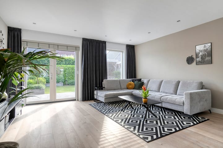 Foto 12 van Smoutstraat 18