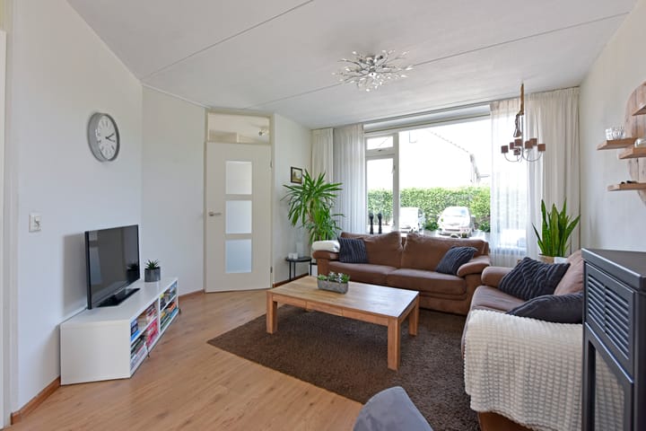 Foto 2 van Jacob van den Damstraat 25