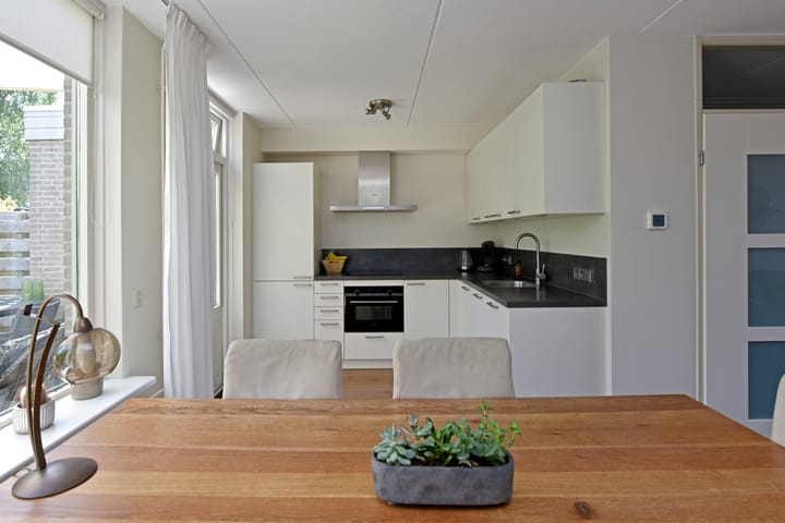 Foto 8 van Jacob van den Damstraat 25