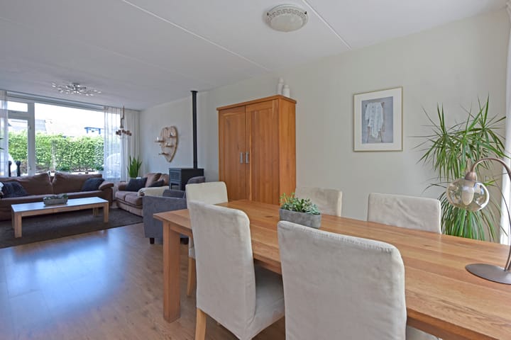 Foto 9 van Jacob van den Damstraat 25