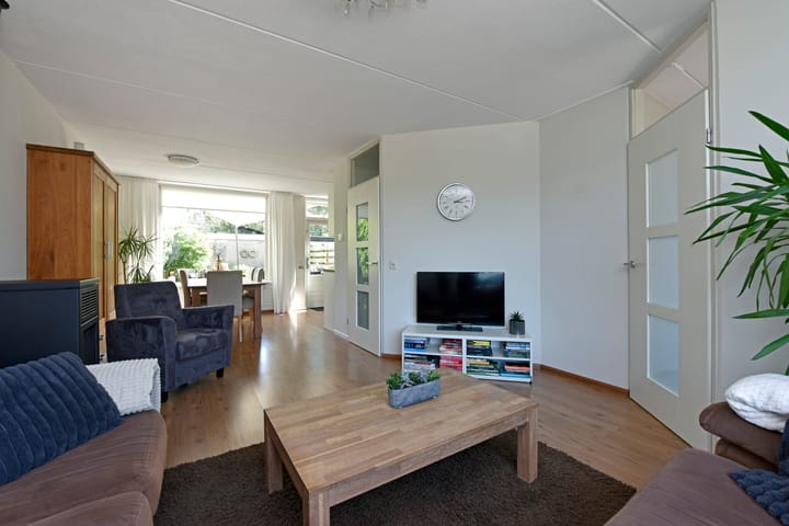 Foto 10 van Jacob van den Damstraat 25