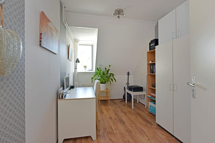 Foto 15 van Jacob van den Damstraat 25