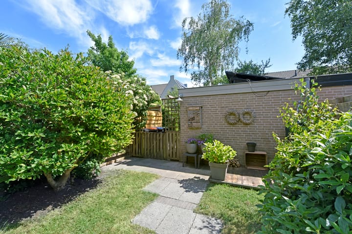 Foto 24 van Jacob van den Damstraat 25