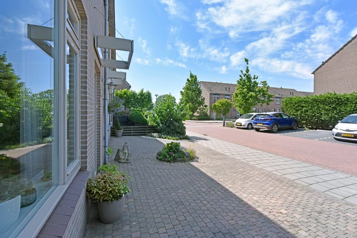 Foto 25 van Jacob van den Damstraat 25