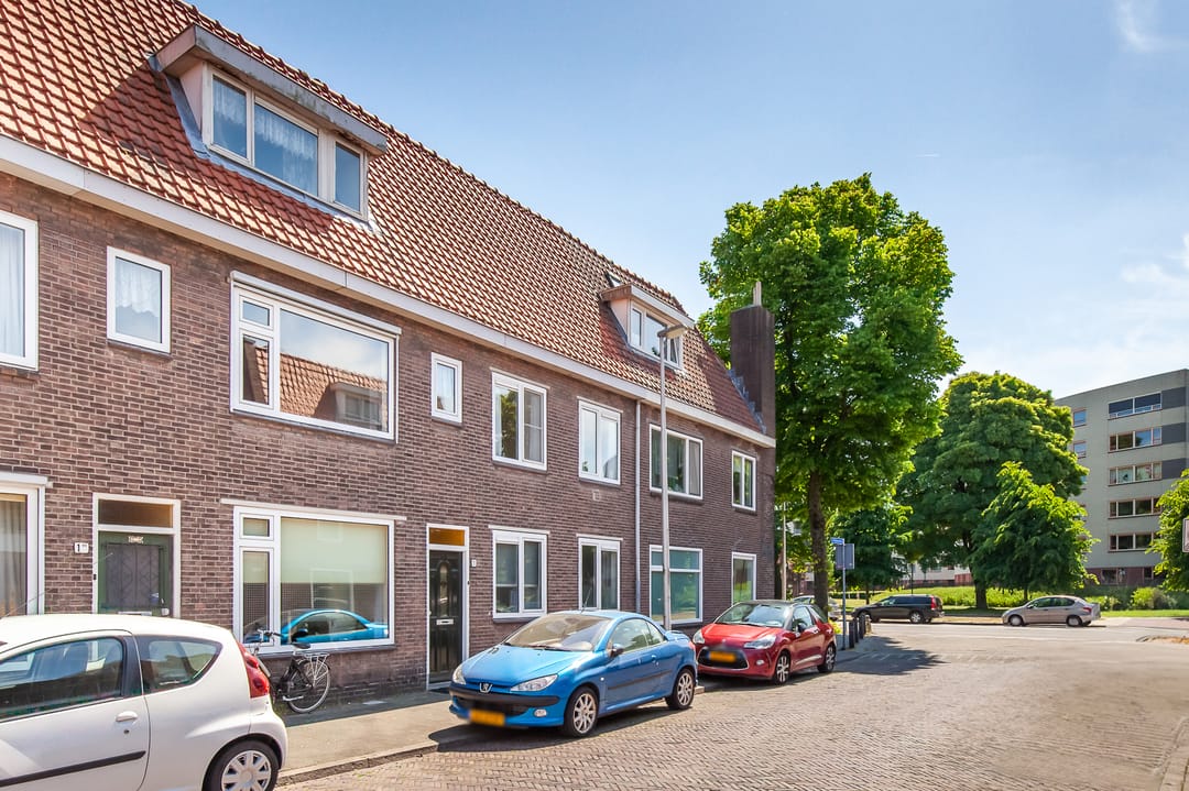 Photo 2 of Pijnboomstraat 1-BS