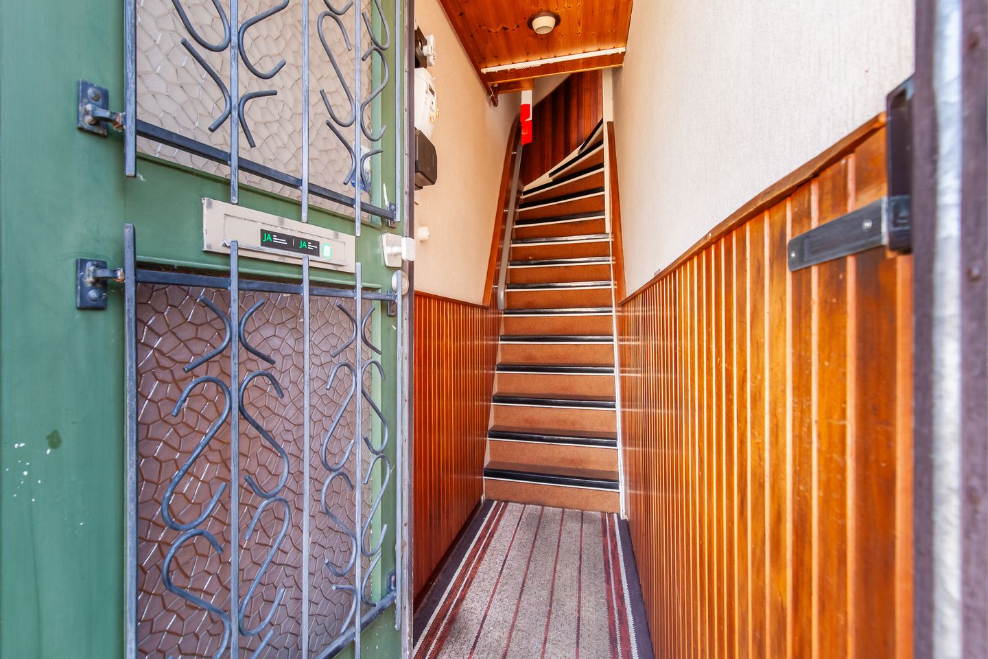 Photo 4 of Pijnboomstraat 1-BS