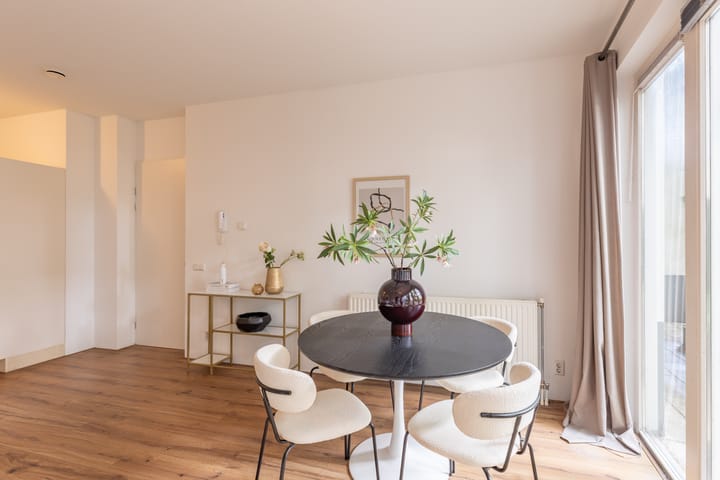 Foto 11 van Essenstraat 9-A