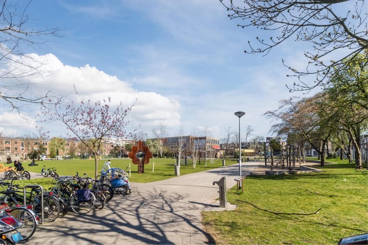 Foto 36 van Van Lansbergestraat 156