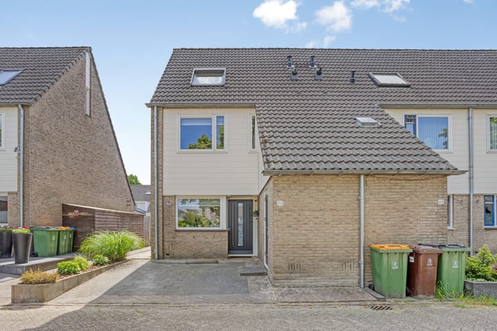 Foto 5 van Suze Robertsonstraat 70