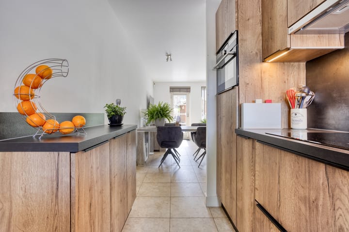 Foto 10 van Suze Robertsonstraat 70