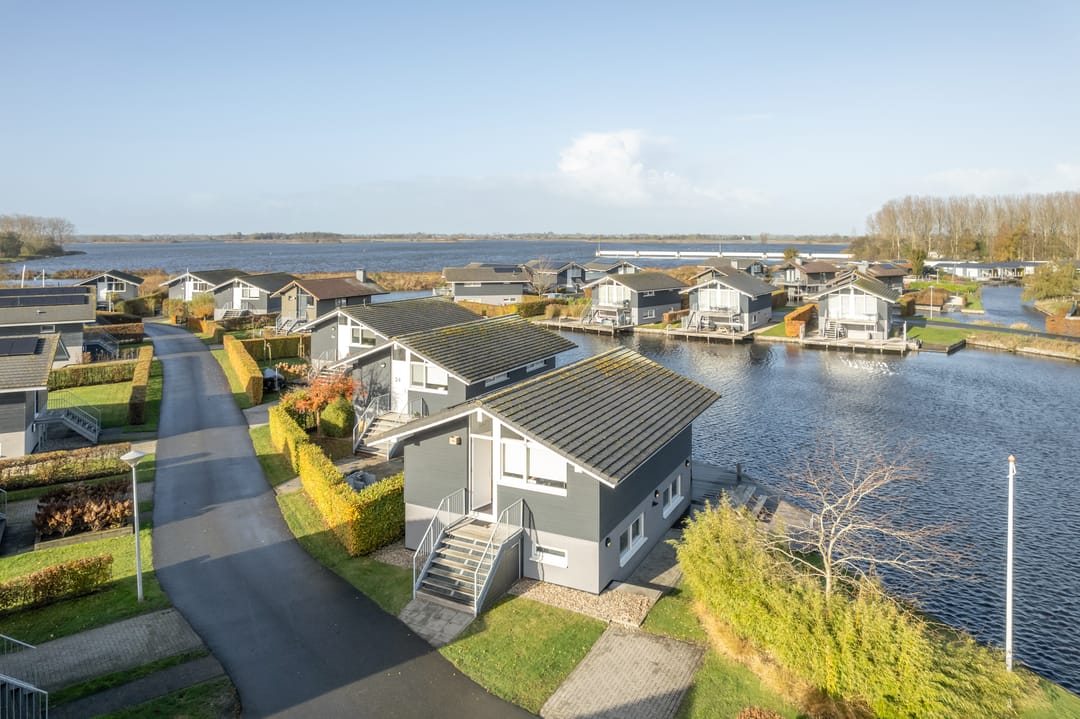 Foto 1 van Jongebuorren 25