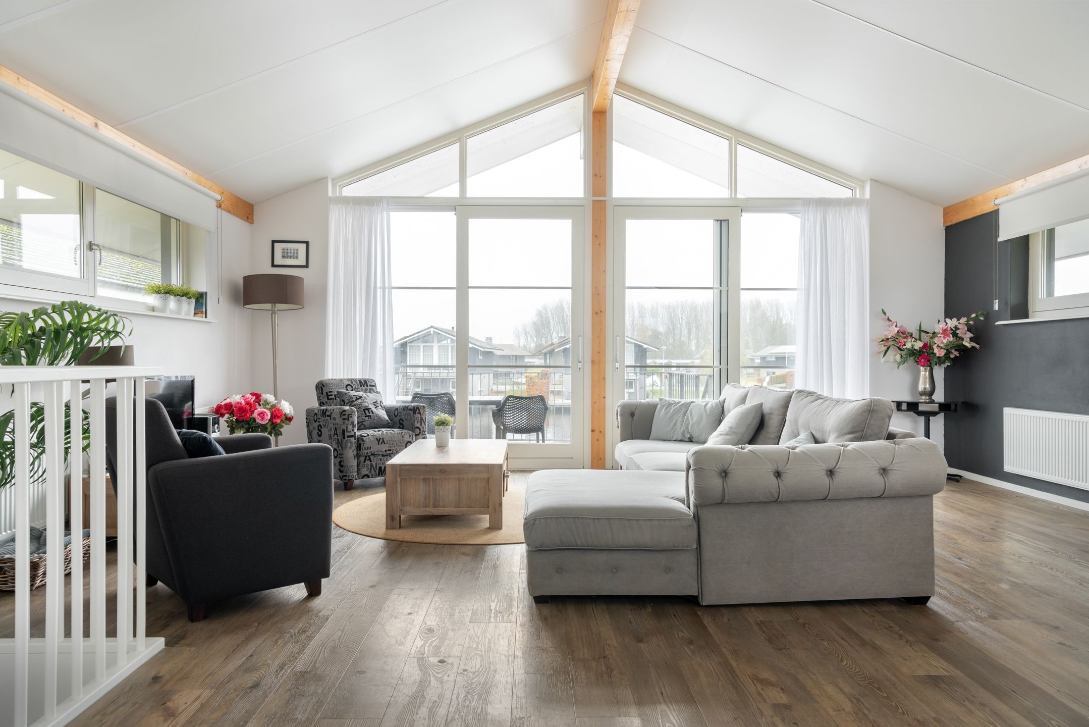 Foto 3 van Jongebuorren 25