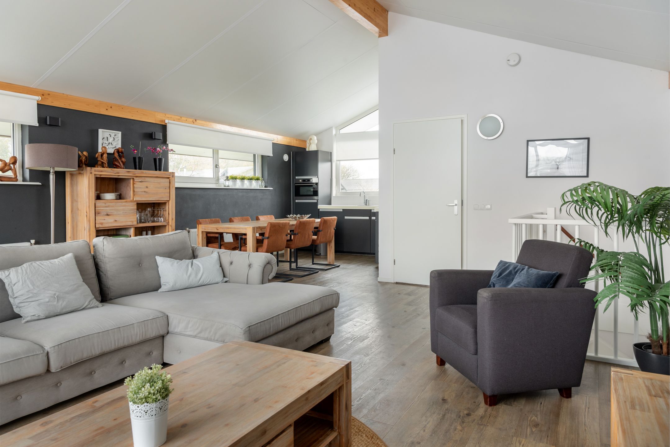 Foto 15 van Jongebuorren 25