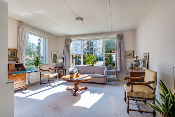 Foto 2 van Helmersstraat 1