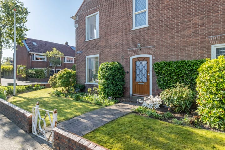 Foto 11 van Helmersstraat 1