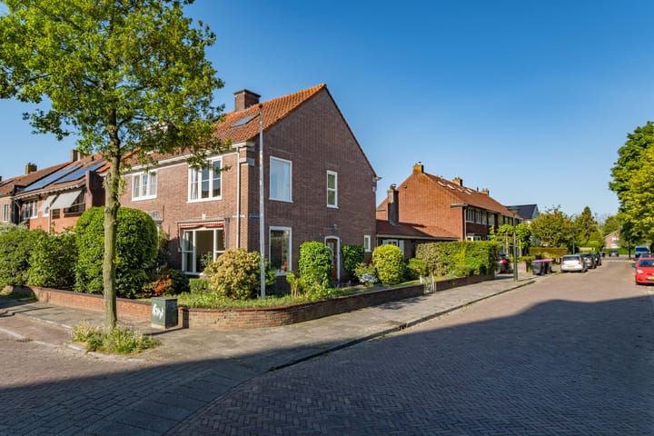 Foto 15 van Helmersstraat 1