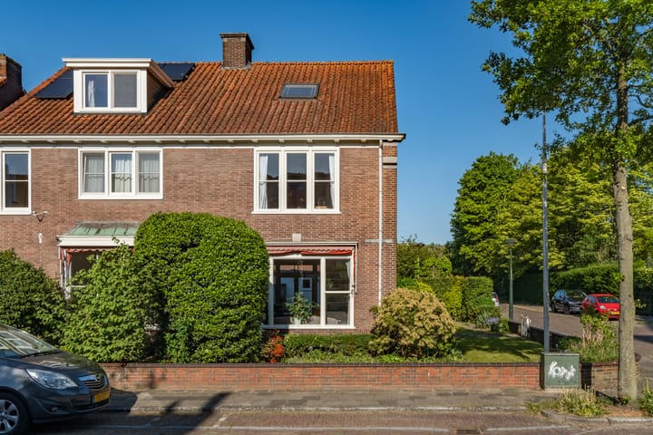 Foto 16 van Helmersstraat 1