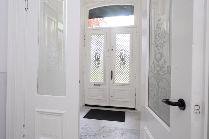 Photo 5 of Tsjerkeleane 1