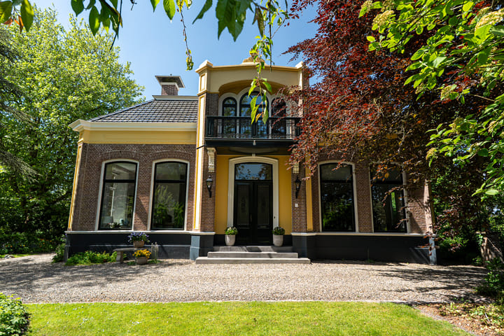 Photo 40 of Tsjerkeleane 1