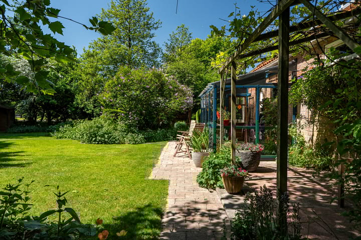 Photo 46 of Tsjerkeleane 1