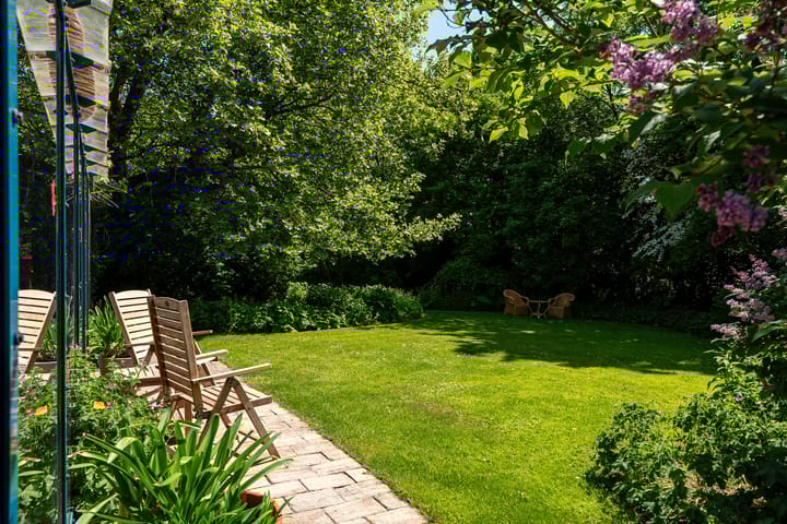 Photo 47 of Tsjerkeleane 1