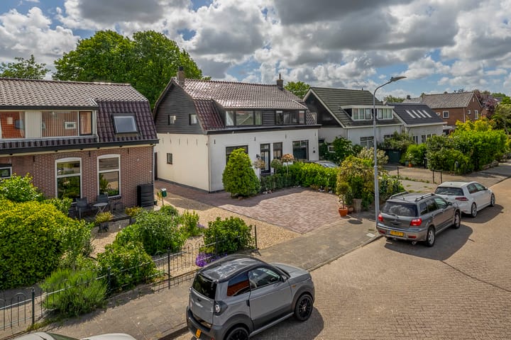 Foto 40 van Badhoevelaan 30