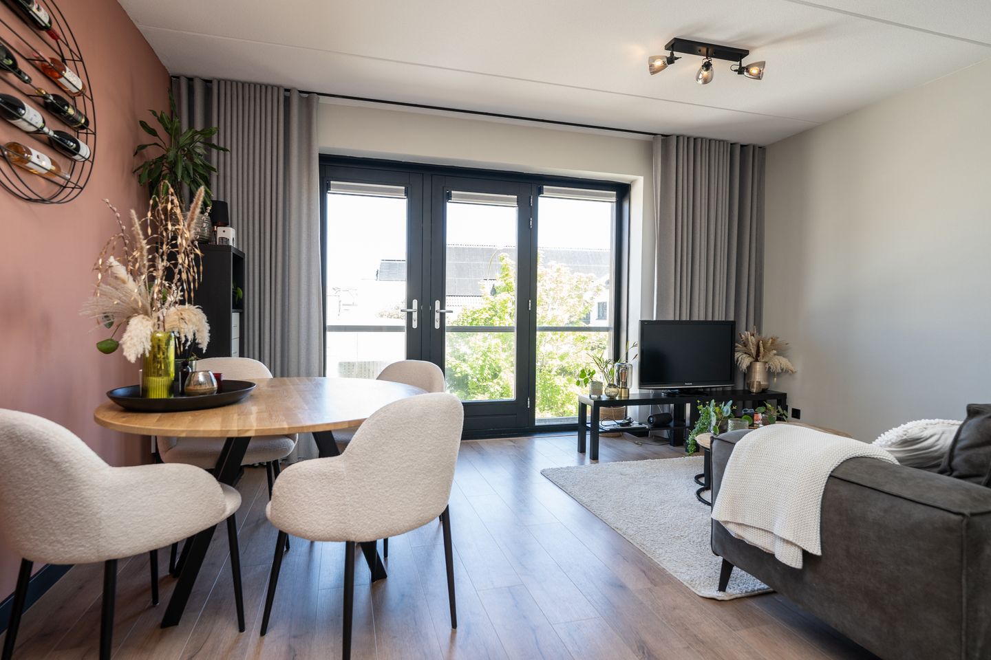 Foto 10 van Nikadel 26-J