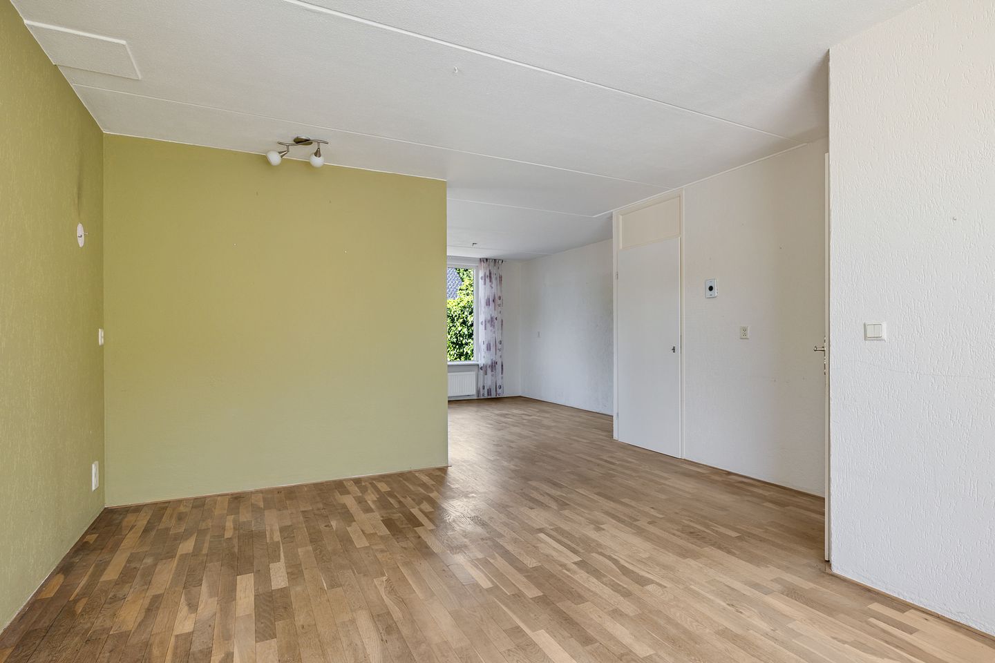 Foto 10 van Leeuweriklaan 2