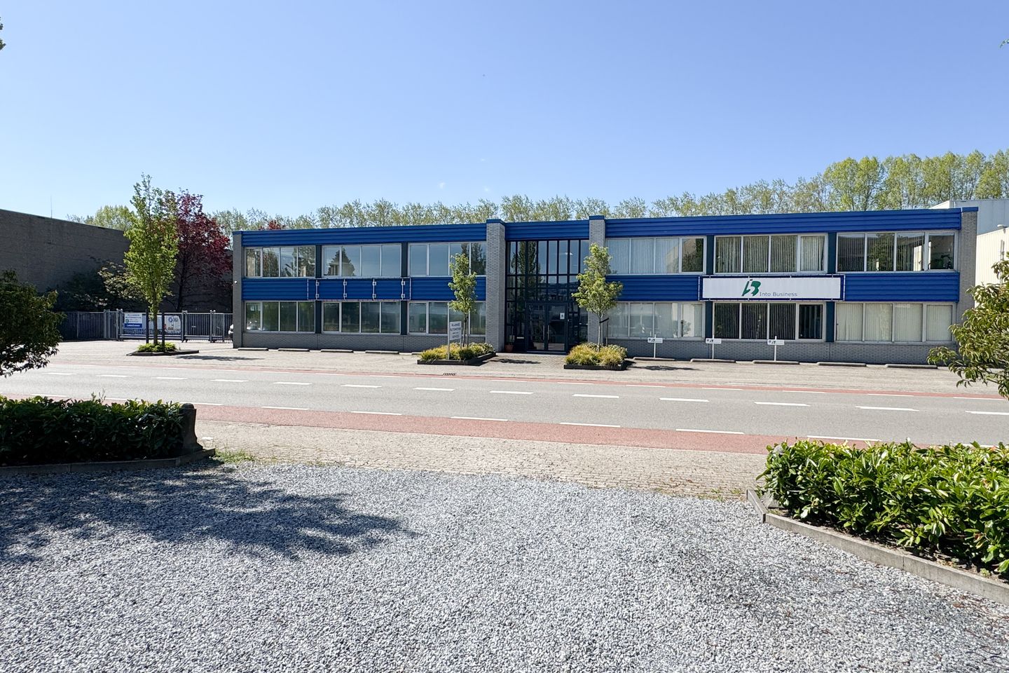 View photo 2 of Flevolaan 5