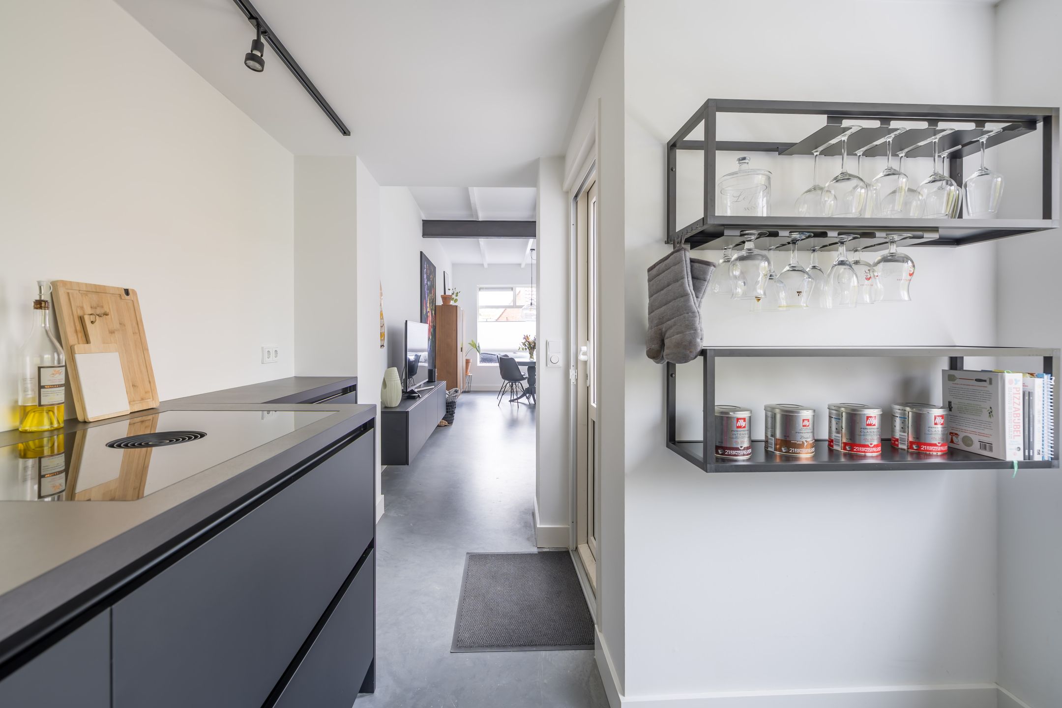 Foto 9 van Dirck Raphaëlsz Camphuysenstraat 29