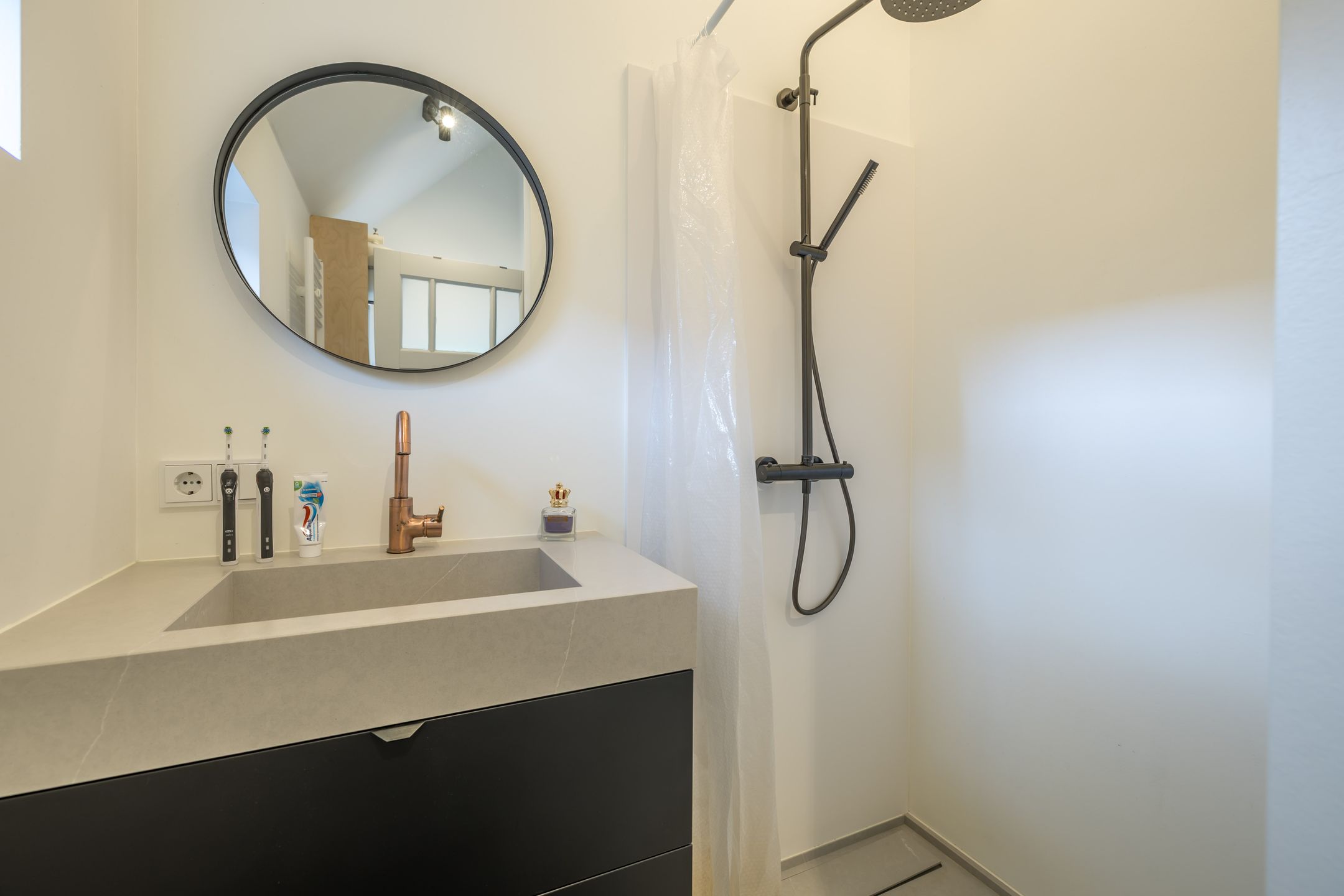 Foto 12 van Dirck Raphaëlsz Camphuysenstraat 29