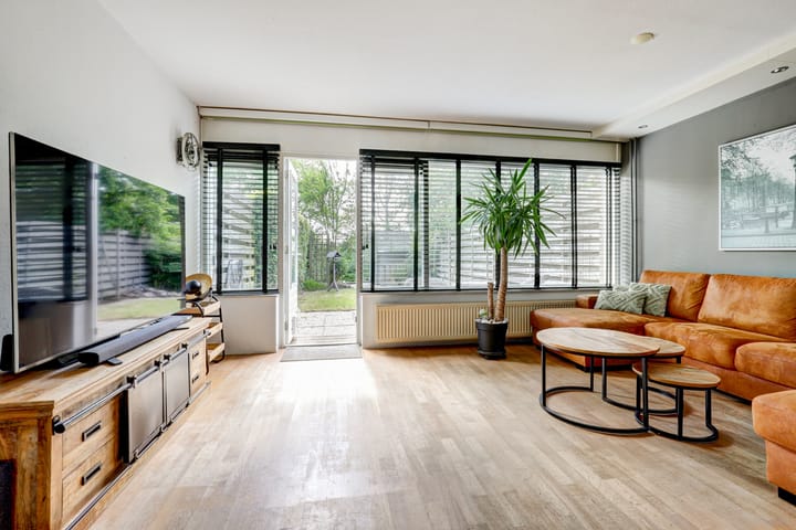 Foto 2 van van Mieroplaan 33