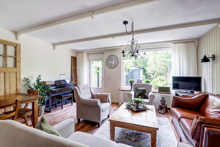 Photo 2 of Zeearend 24