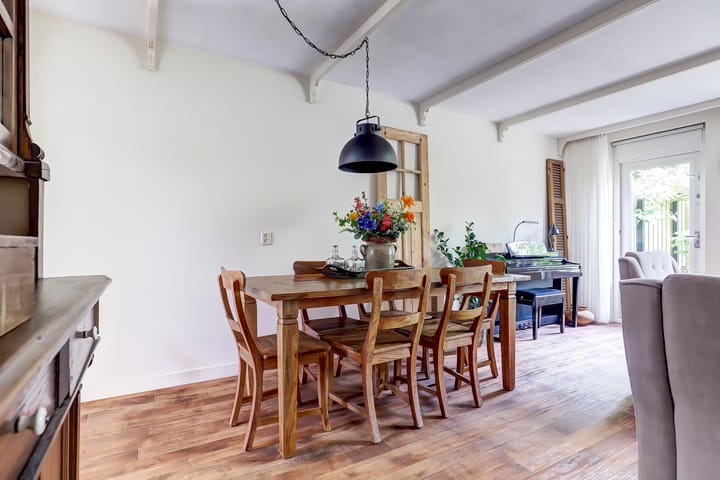 Photo 7 of Zeearend 24