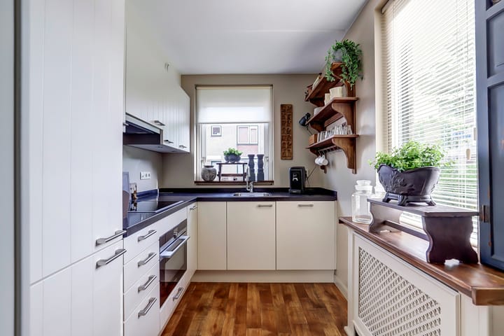 Photo 8 of Zeearend 24