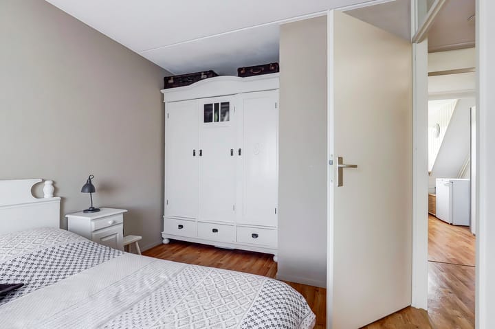 Photo 11 of Zeearend 24