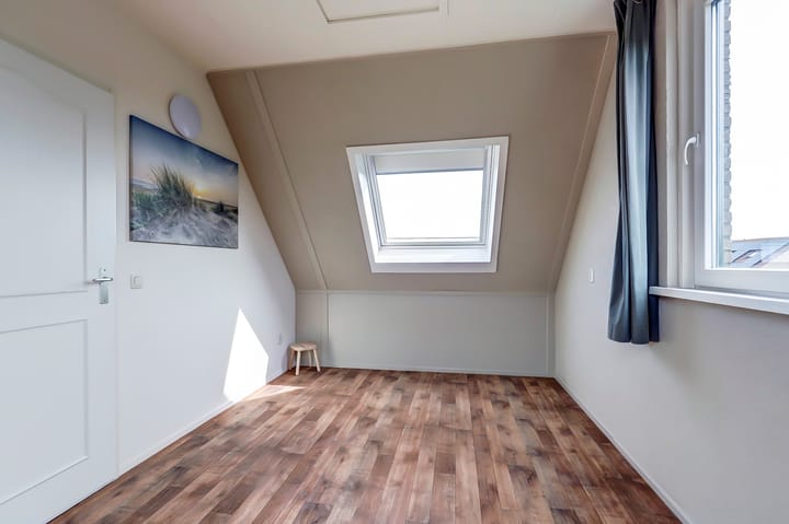 Photo 18 of Zeearend 24