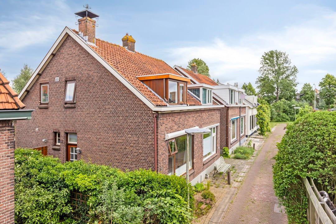 Foto 1 van Stationsbuurt 31