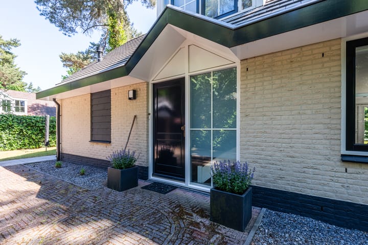 Foto 3 van Korhoenlaan 1-72