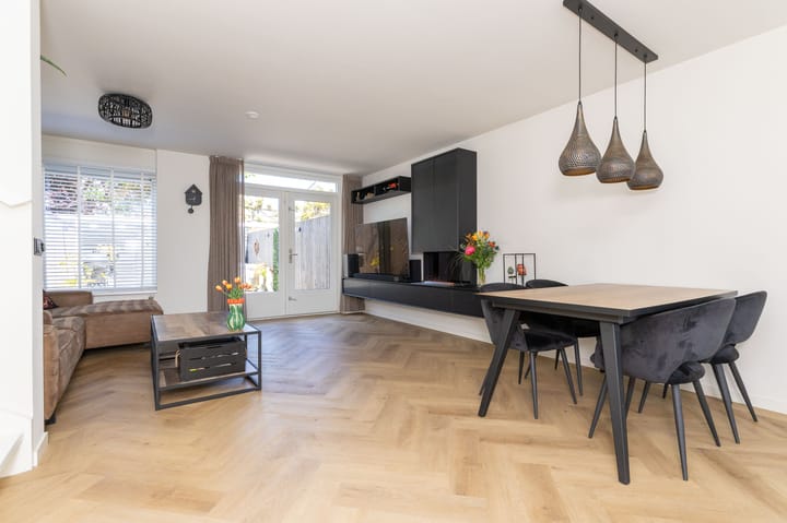 Foto 5 van Cézannehof 74