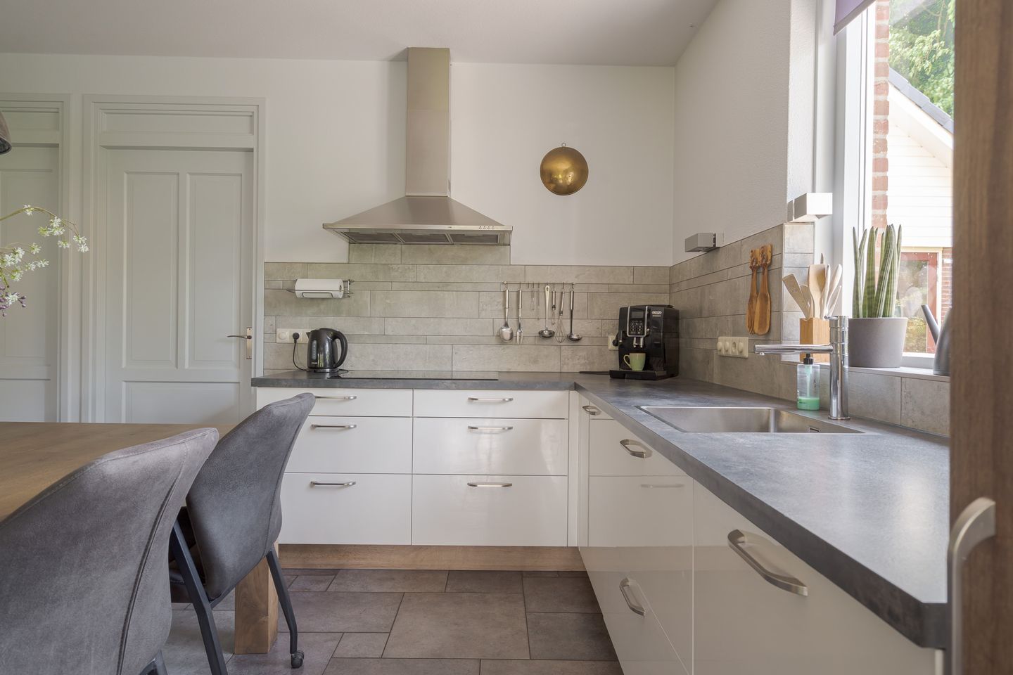 Photo 20 of Hoofdstraat 30