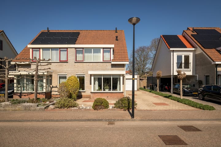 Foto 5 van Middenweg 123