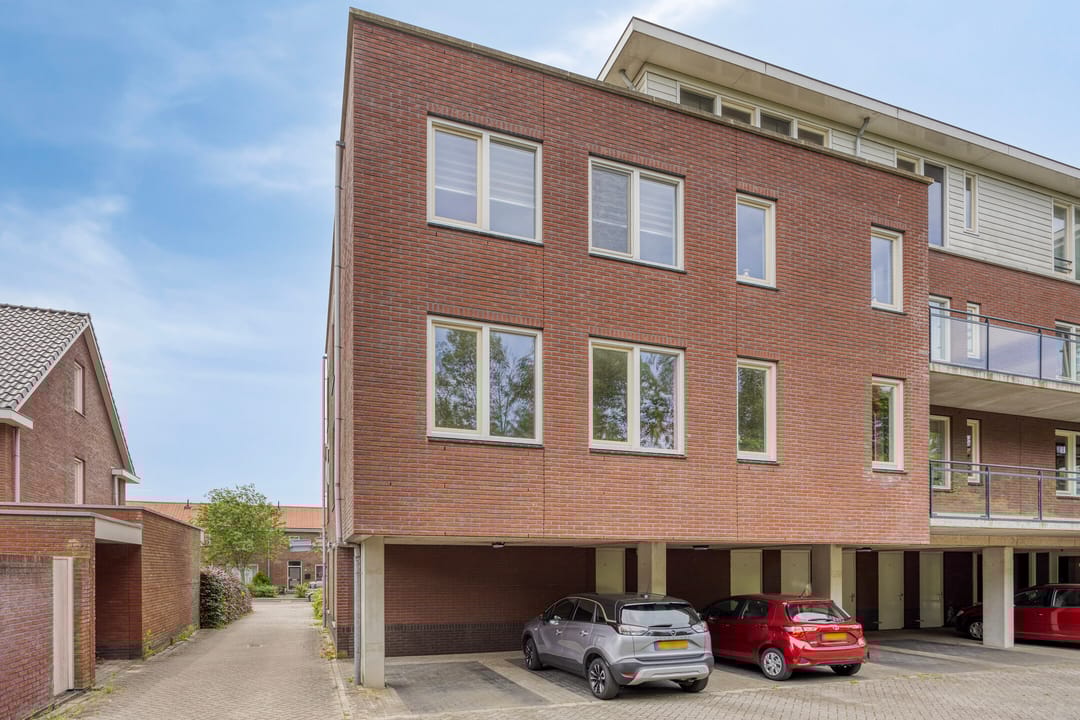 Foto 28 van Admiraal de Ruyterlaan 14-F