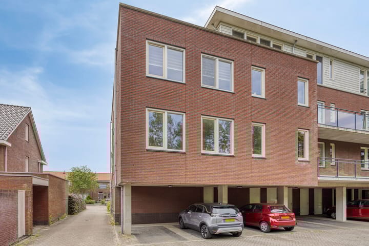 Foto 28 van Admiraal de Ruyterlaan 14-F