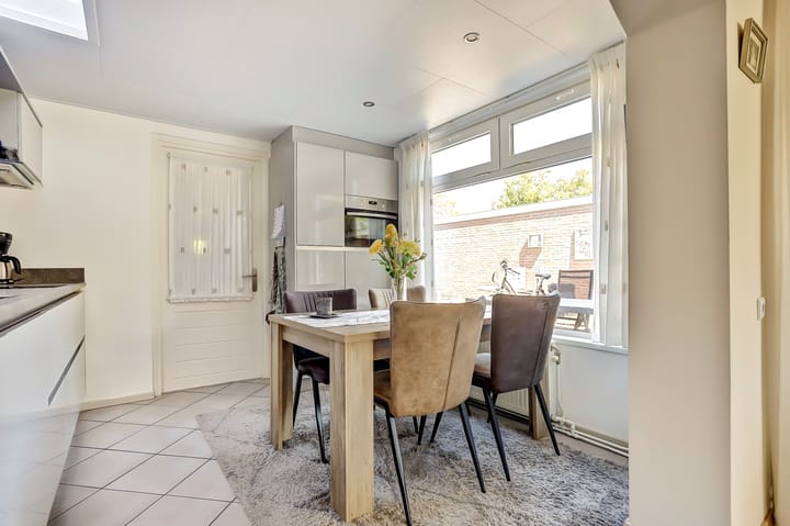 Foto 13 van van Lyndenstraat 7